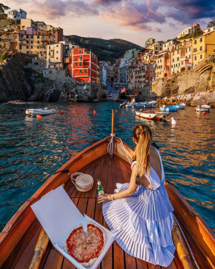 Mari - Between Land And Sea *